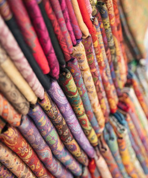 360_F_297379265_8Ta1QykfQGbCWV5itJDkA8XFhi0uwACu